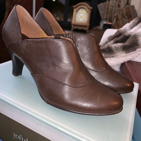 NIB Soft Shoe by Medicus Whitley Leather Ankle Booties 153152 - Picture 1 of 7